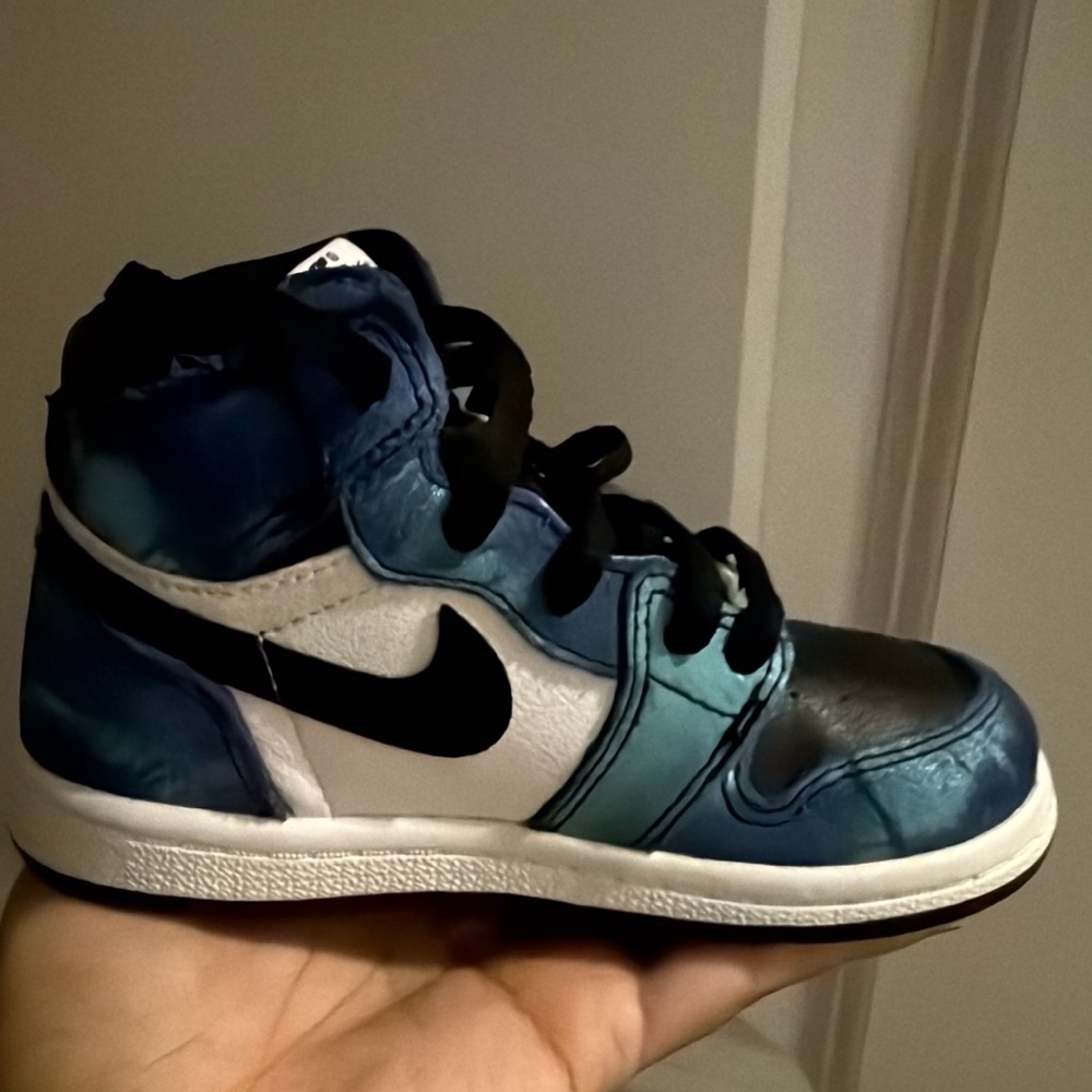 Nike Kids Black and Blue Sneakers